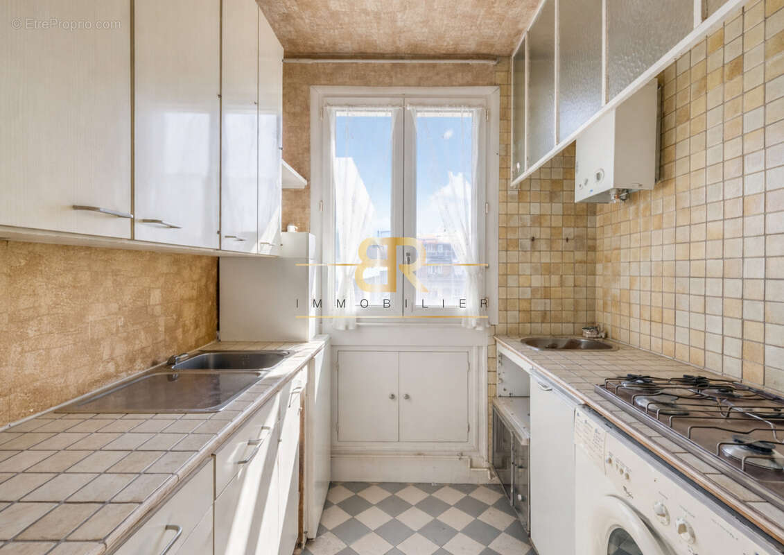 Appartement à PARIS-14E