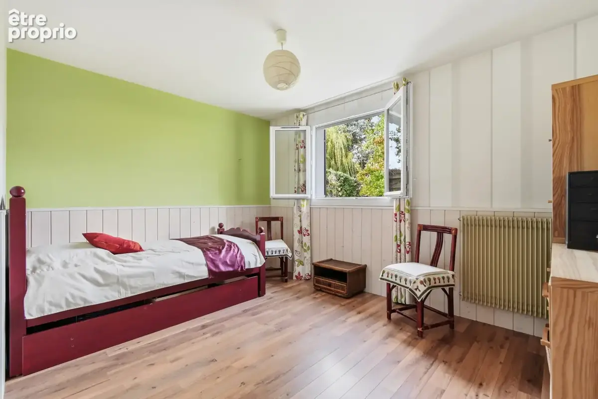 Maison familiale - 215 m2 au sol -5 ch -  jardin de plain pied - dpe d - photo 17