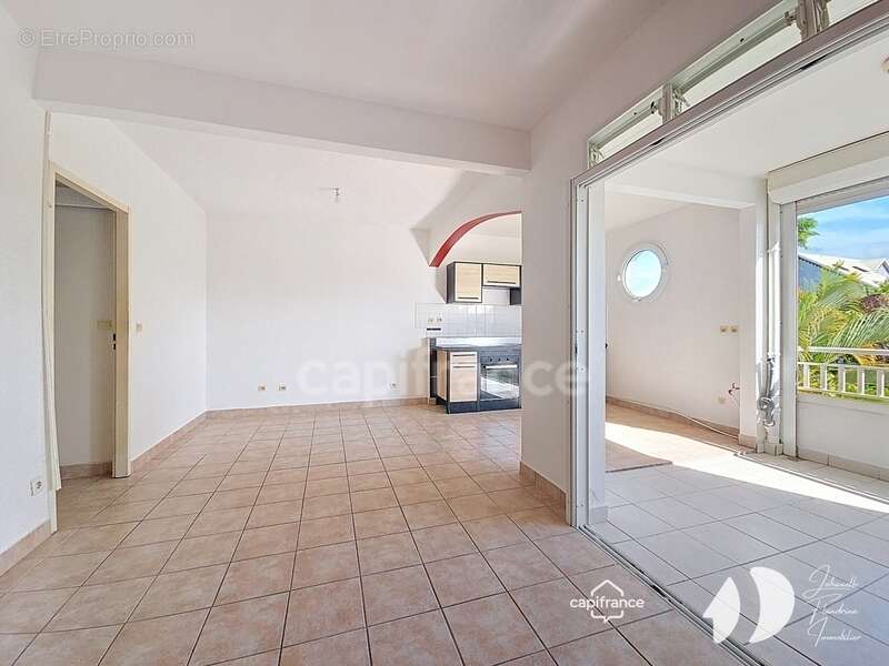 Appartement à BAIE-MAHAULT