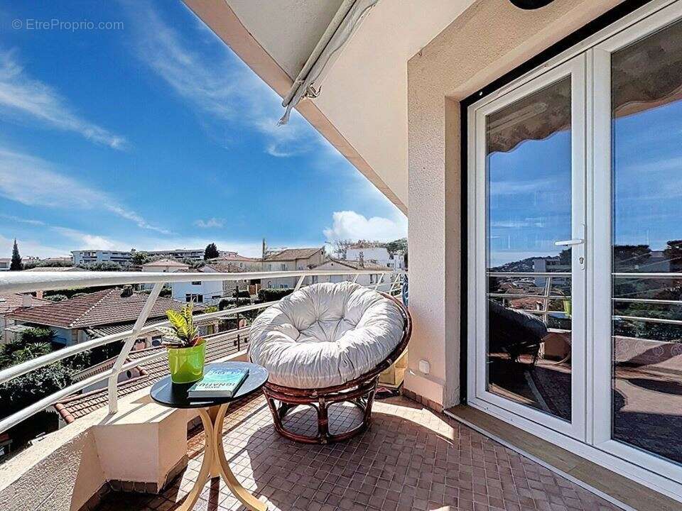 Appartement à LE CANNET