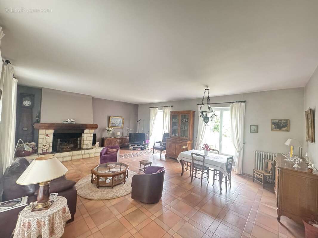 Maison à CHATEAUFORT
