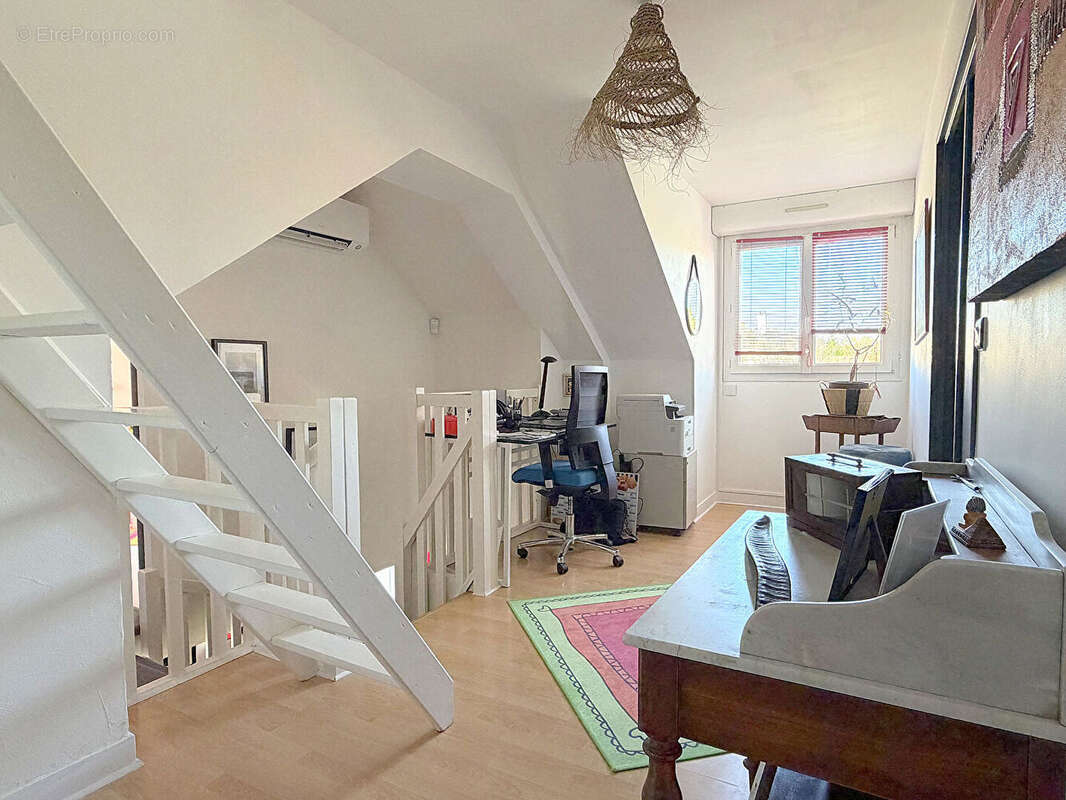 Maison à MONTIGNY-LE-BRETONNEUX