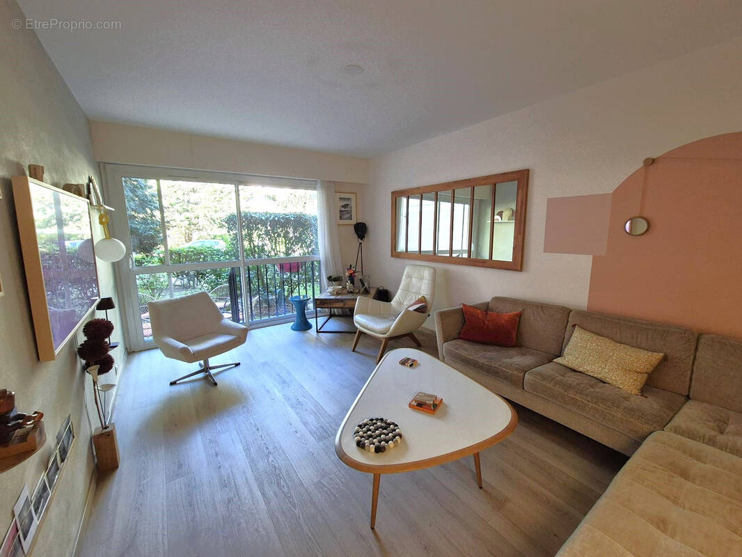 Appartement à VELIZY-VILLACOUBLAY