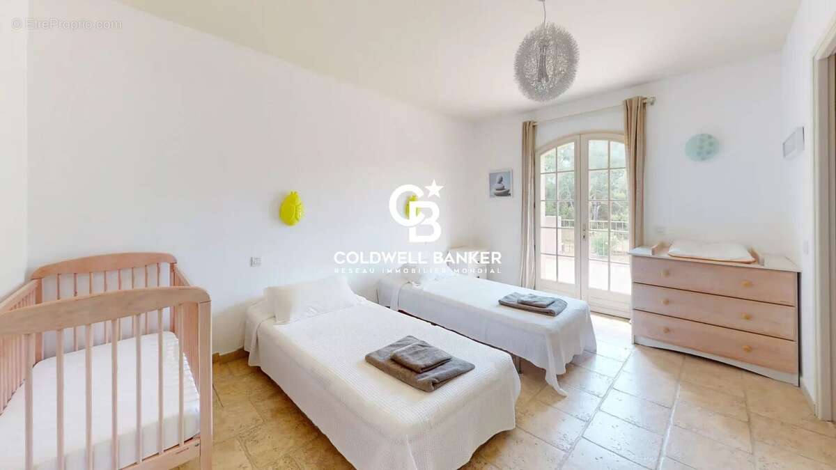 Élégante Villa Provençale avec Piscine au Cœur des Vignes - photo 23