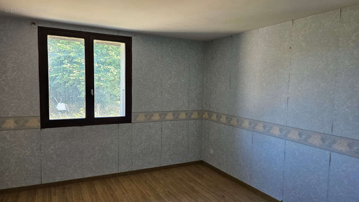 Maison Bourgoin Jallieu 5 pièce(s) 160 m2 - photo 8