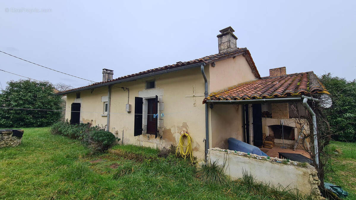 Stone cottage for sale Charente_143053 - Maison à AUBETERRE-SUR-DRONNE