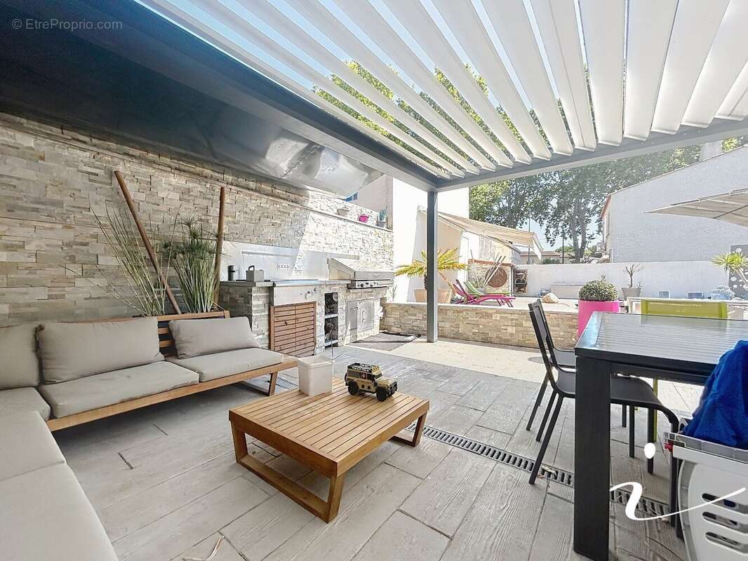 Maison à SAINT-JEAN-DE-VEDAS