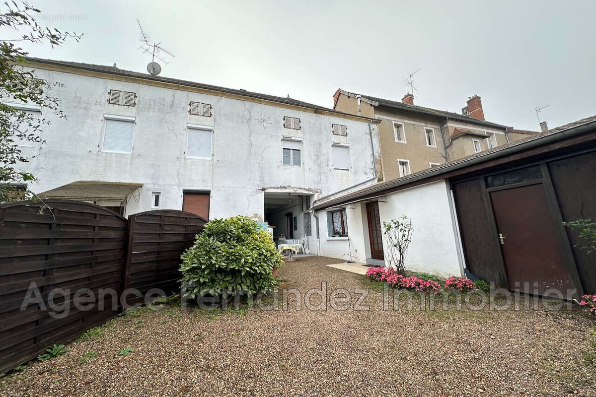 Maison 240 m² à Marcigny  - photo 7