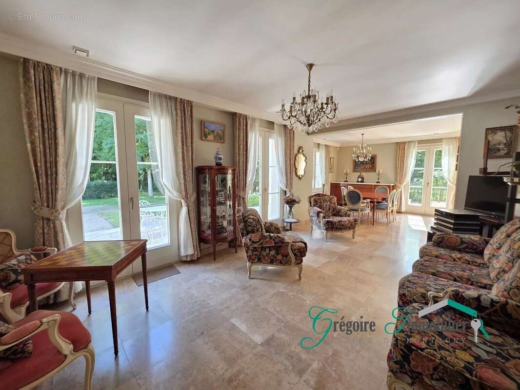 Bourron Marlotte : Maison 6 pièces 250 m2 - photo 9