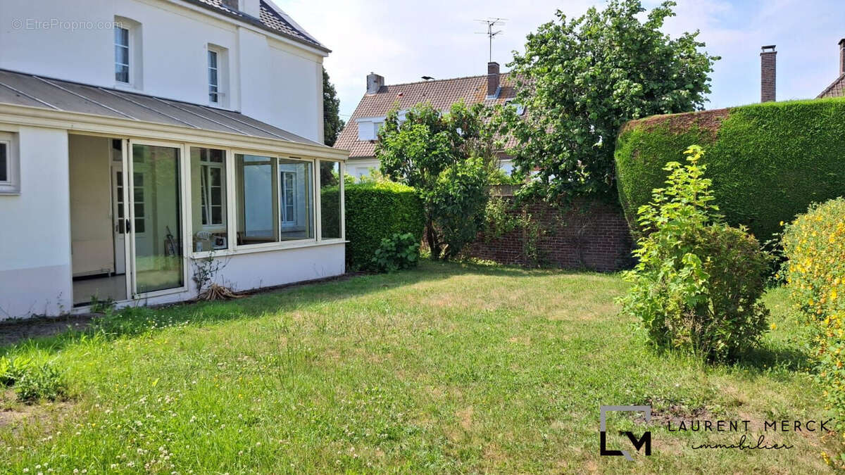 Maison à SAINT-MARTIN-AU-LAERT