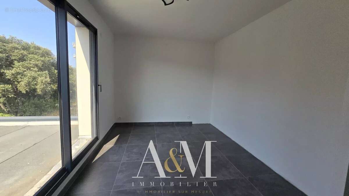Villa contemporaine de 175 m² sur 3 000 m² de terrain – Prestations haut de gamme à finaliser - photo 8