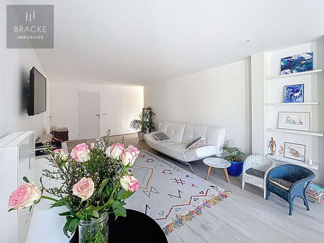 Appartement à COURBEVOIE