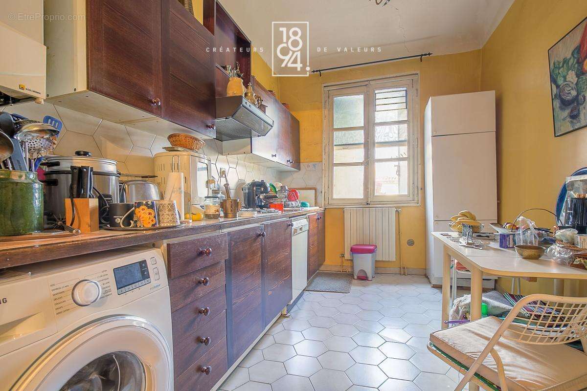 Appartement à MARSEILLE-7E