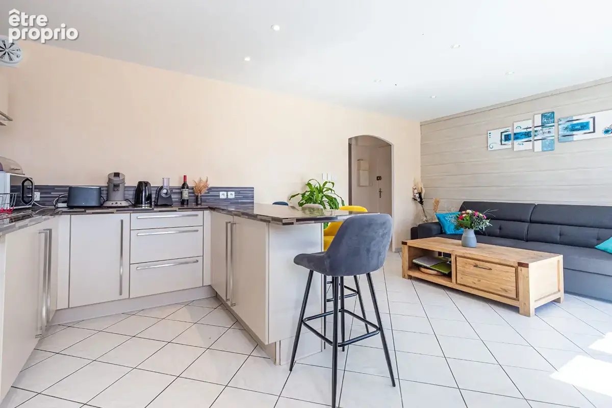 Agence immobiliere laforet - "genièvre" - annecy - appartement t3 de 55.16m² - balcon - grande cave 12m² - grenier 16m² - dpe c  - photo 8