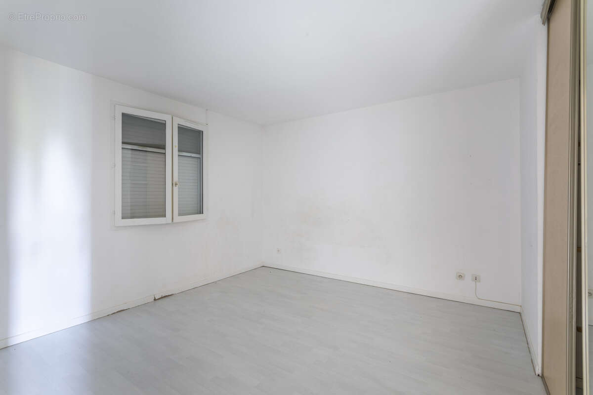 Maison à SIMIANE-COLLONGUE