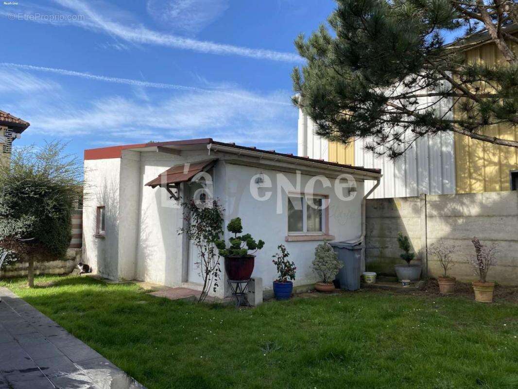 Maison à CLAYE-SOUILLY