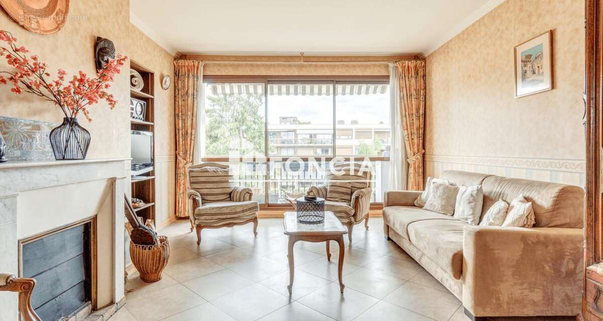 Appartement à NOISY-LE-ROI