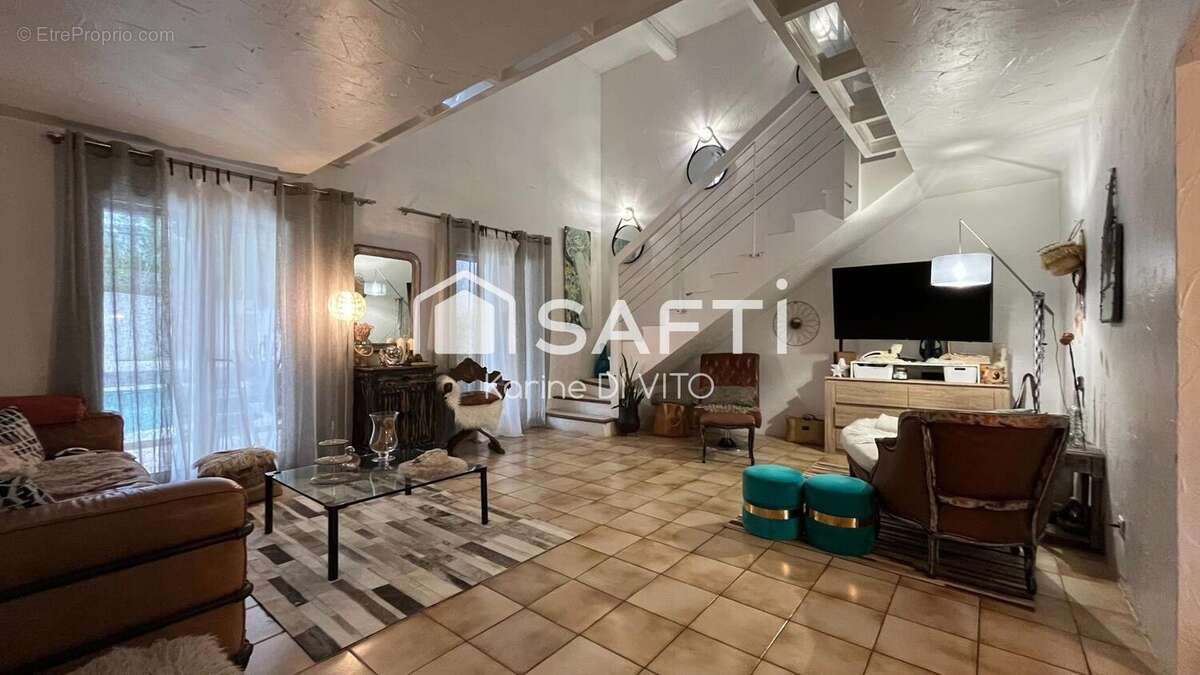 Photo 5 - Maison à FREJUS