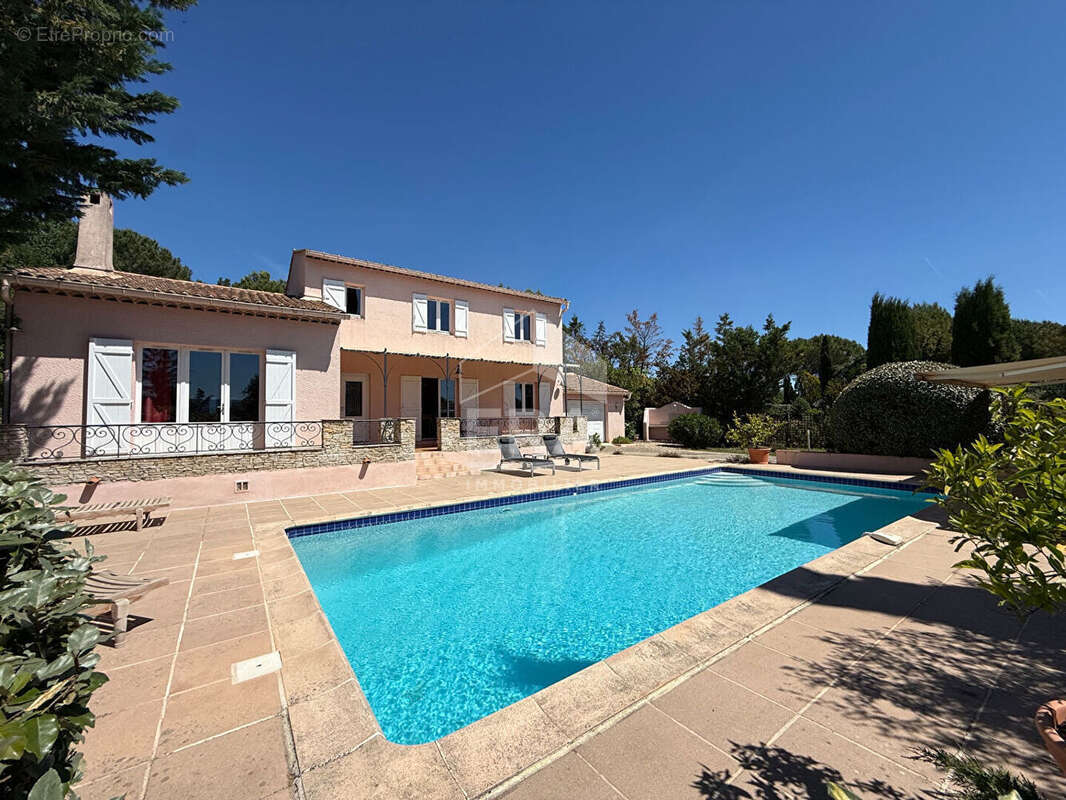 Maison à SAINT-MAXIMIN-LA-SAINTE-BAUME