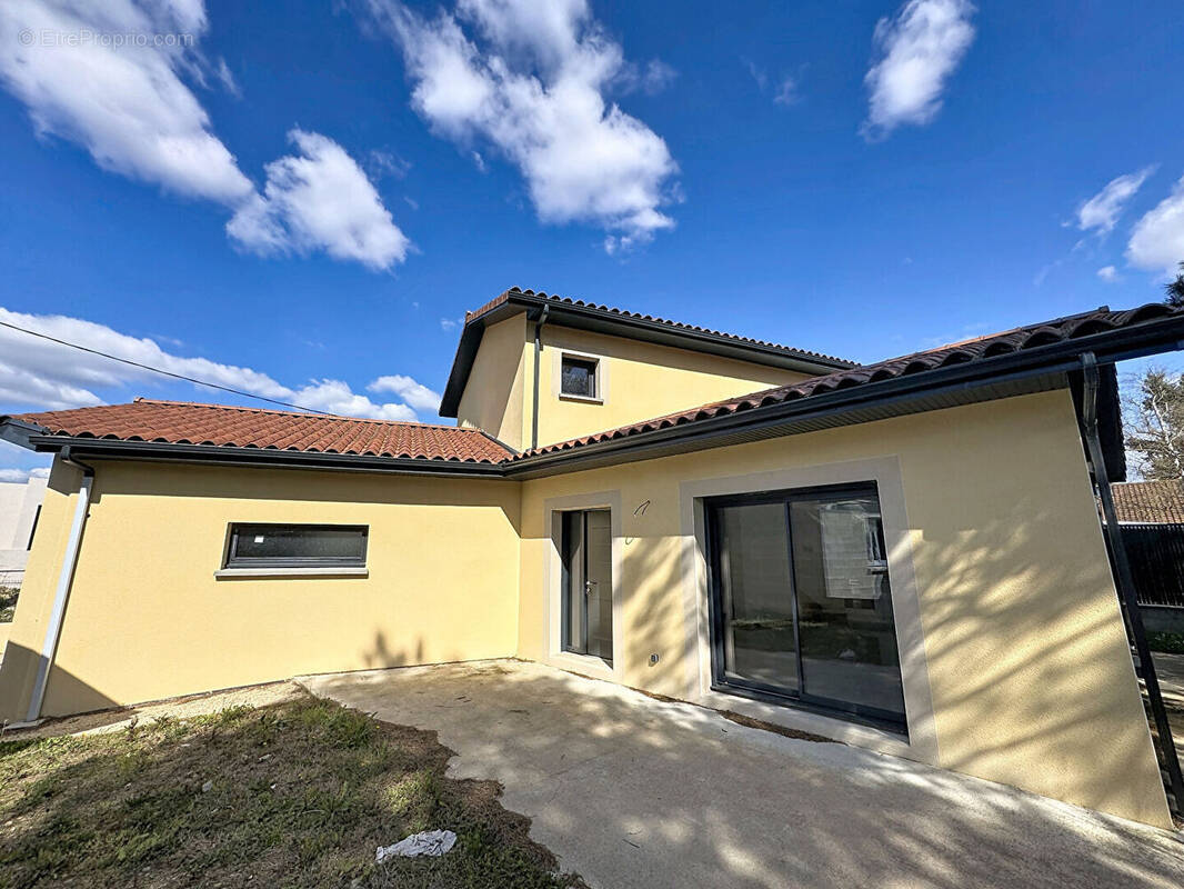 Maison à VILLEFONTAINE