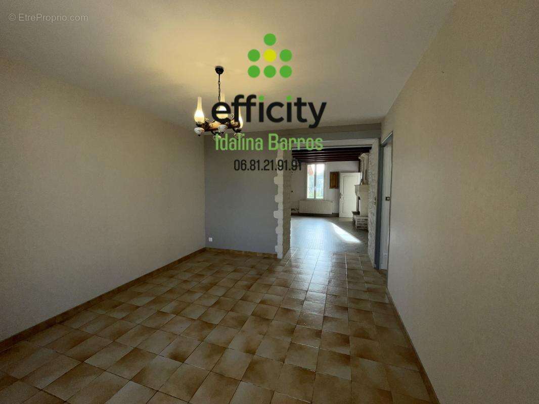 Maison à SAINT-BRIS-DES-BOIS