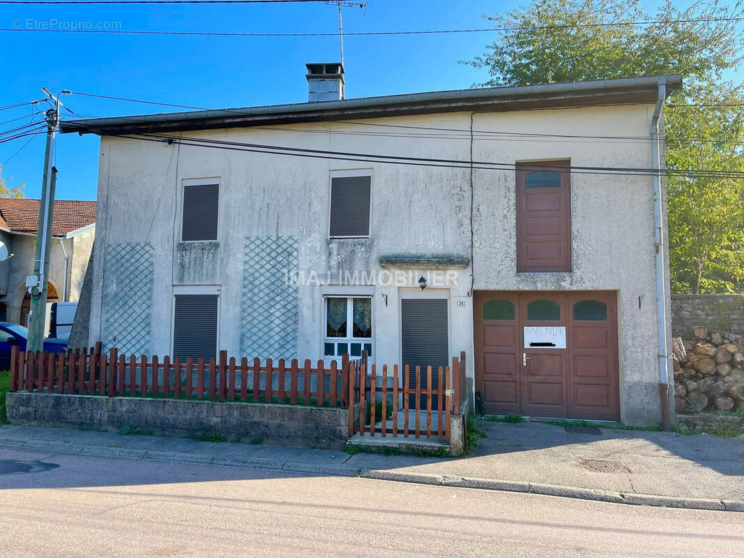 Maison à GRUEY-LES-SURANCE