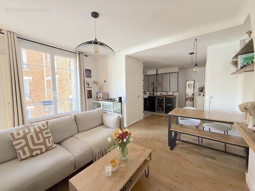 Appartement à PARIS-20E