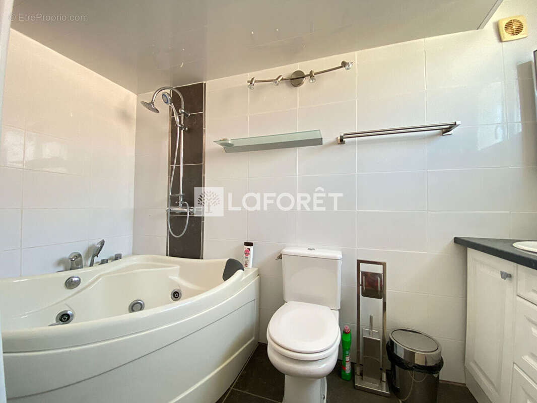 Maison à PORT-DES-BARQUES