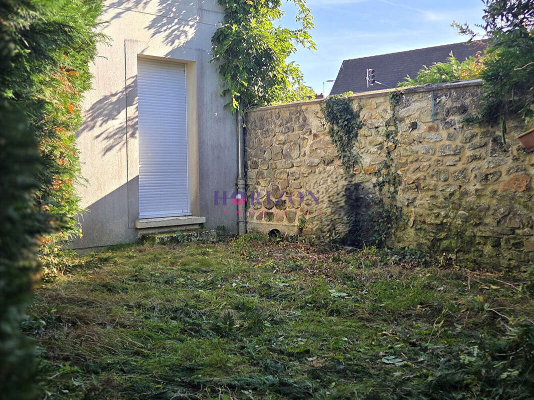 Appartement à LA CHAPELLE-EN-SERVAL