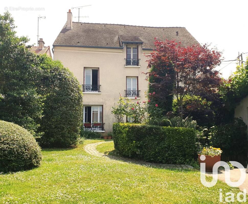 Photo 1 - Maison à QUINCY-VOISINS