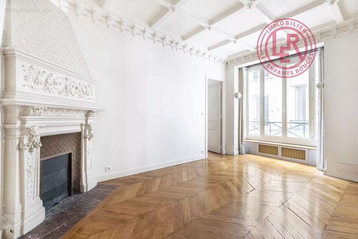Appartement à PARIS-14E