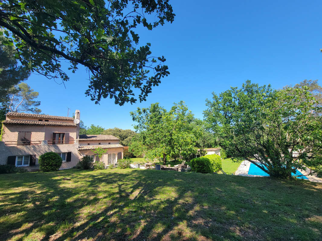 Maison à VALBONNE
