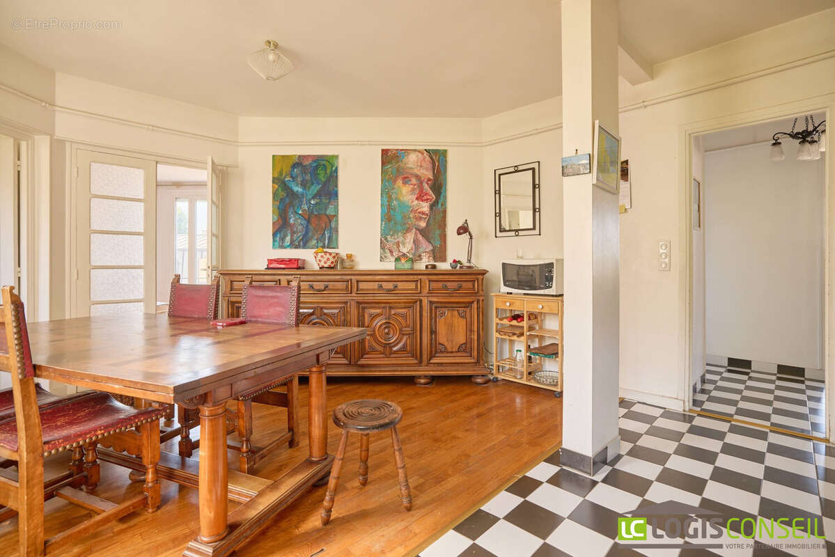 Appartement à BOURG-LA-REINE