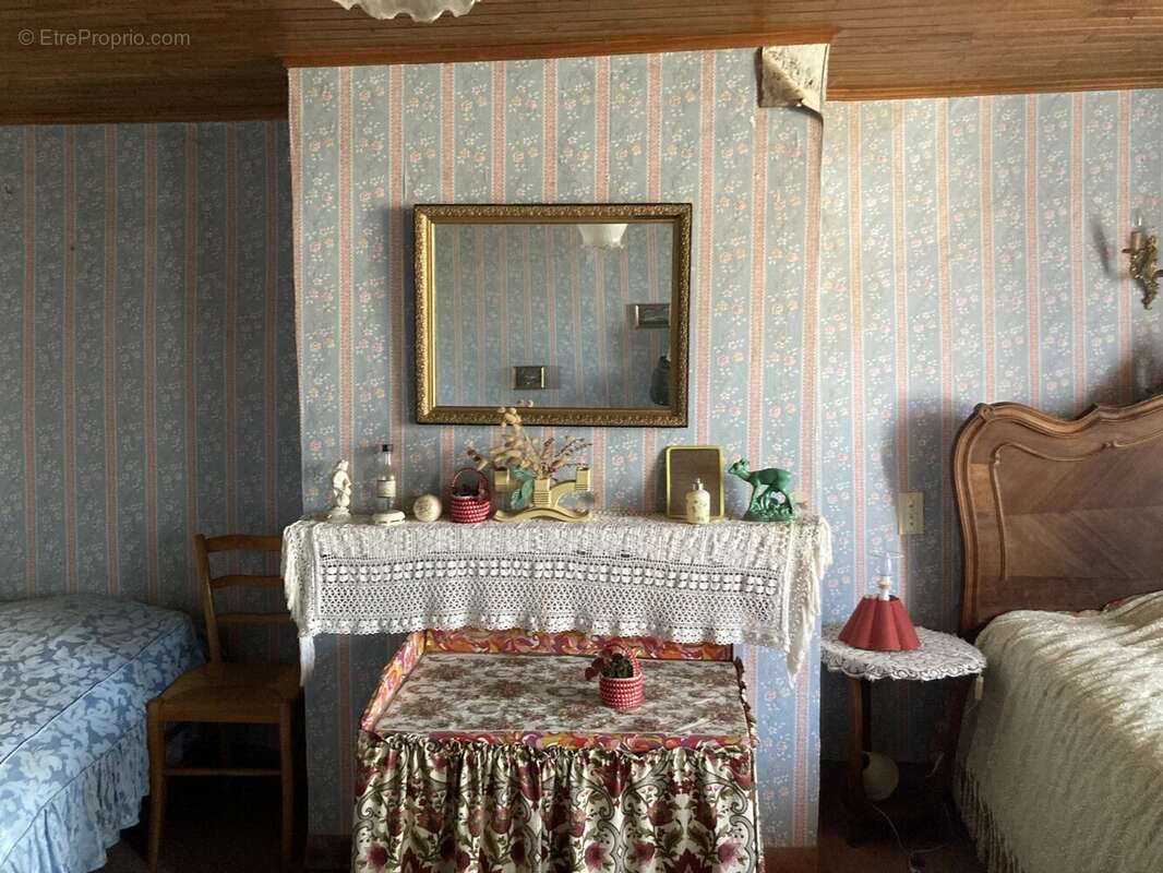 Appartement à MIALET