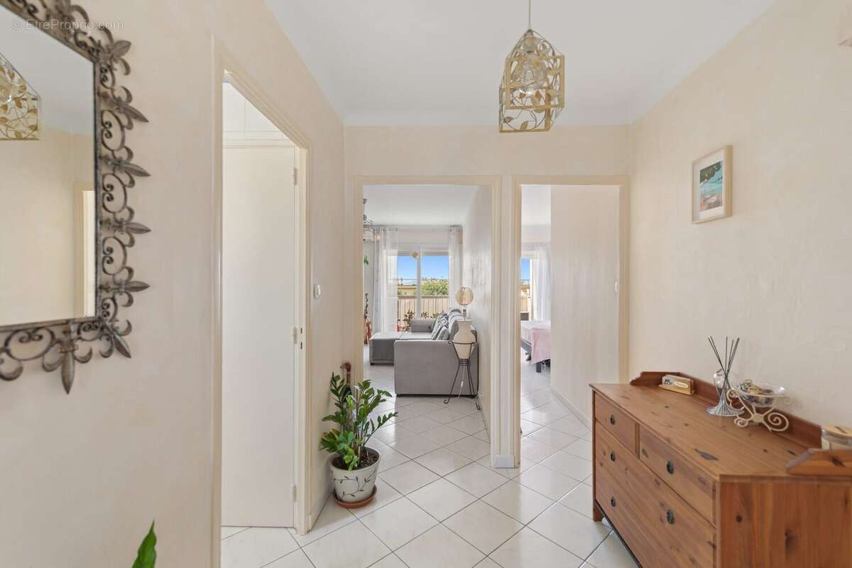 Appartement 56 m² à Toulon  - photo 9