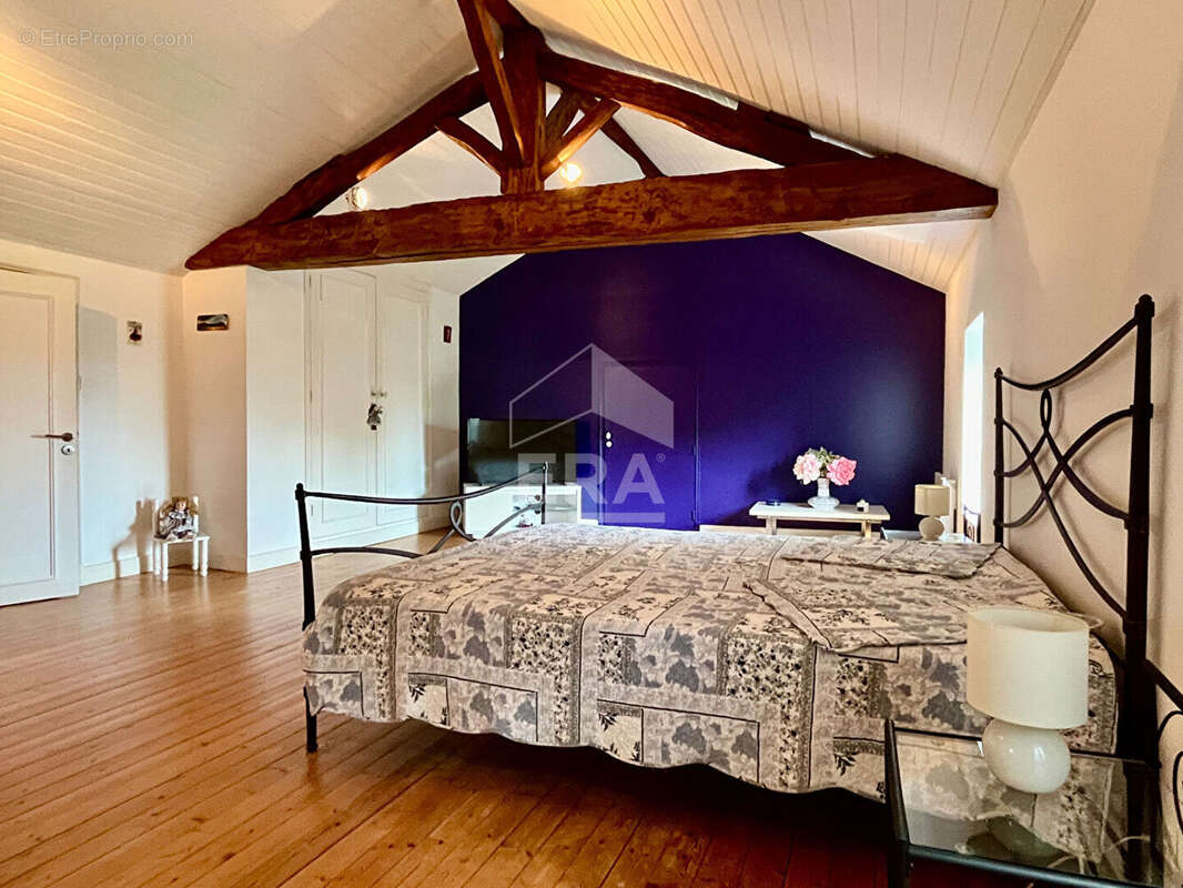 Maison à PORT-SAINTE-MARIE