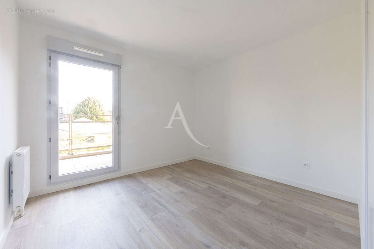 Appartement à SAINT-JEAN-DE-BRAYE