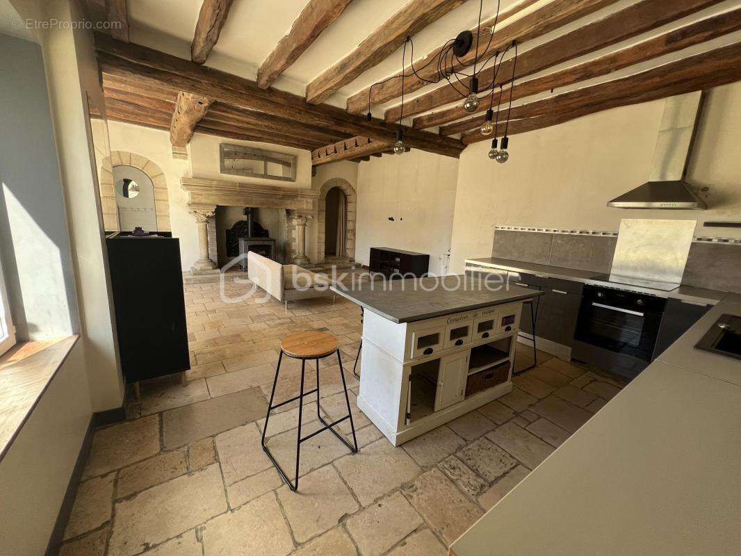 Maison à BAZAINVILLE