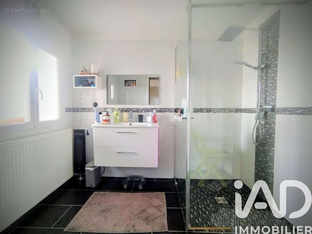Maison 144 m² à Calonges  - photo 7