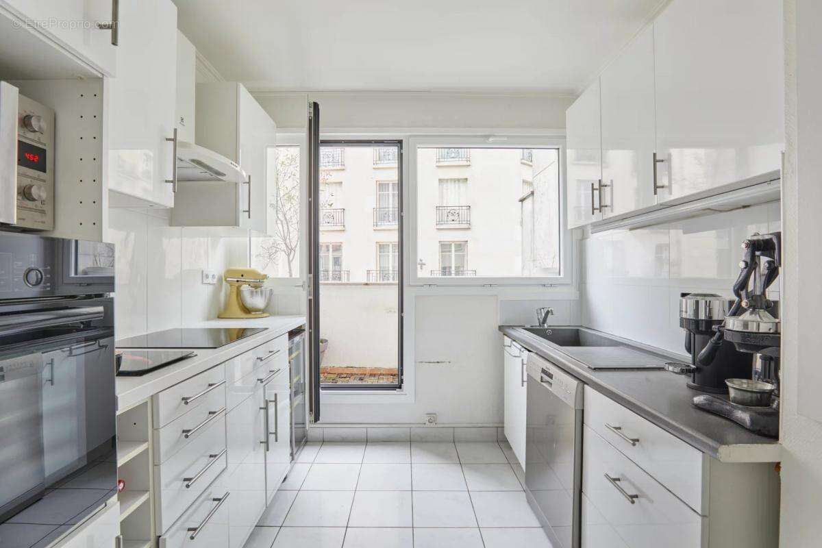 Appartement à PARIS-7E