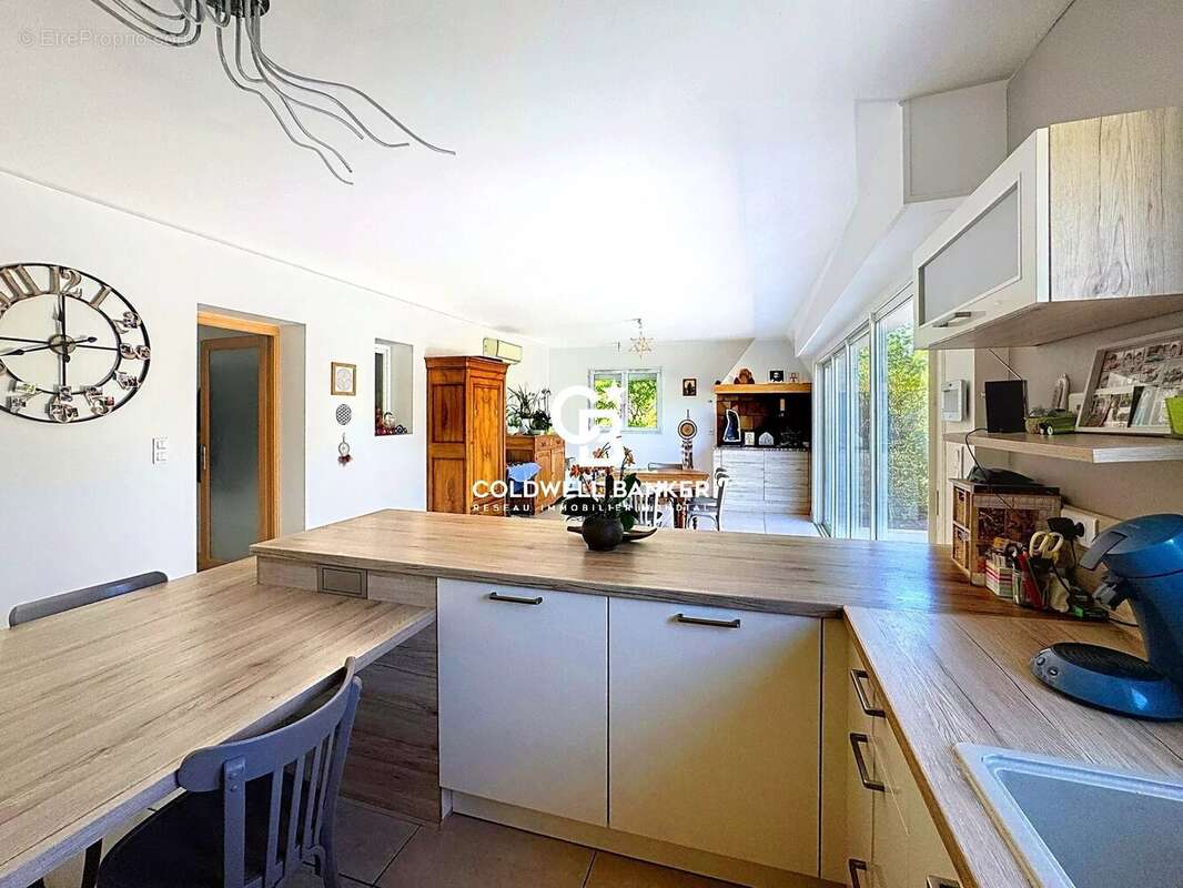 Maison à PUGET-SUR-ARGENS