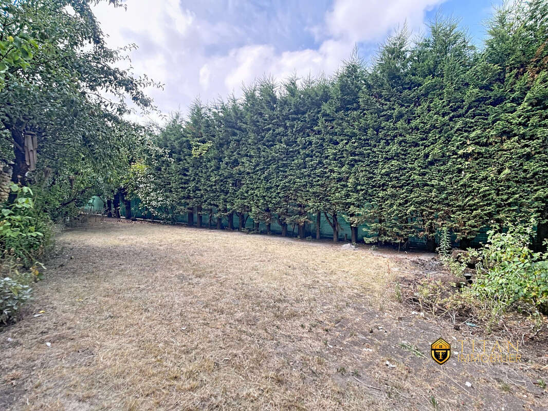 Maison 6 chambres, jardin, garage et local commercial - Saint-Pol-sur-Mer - Titan Immobilier