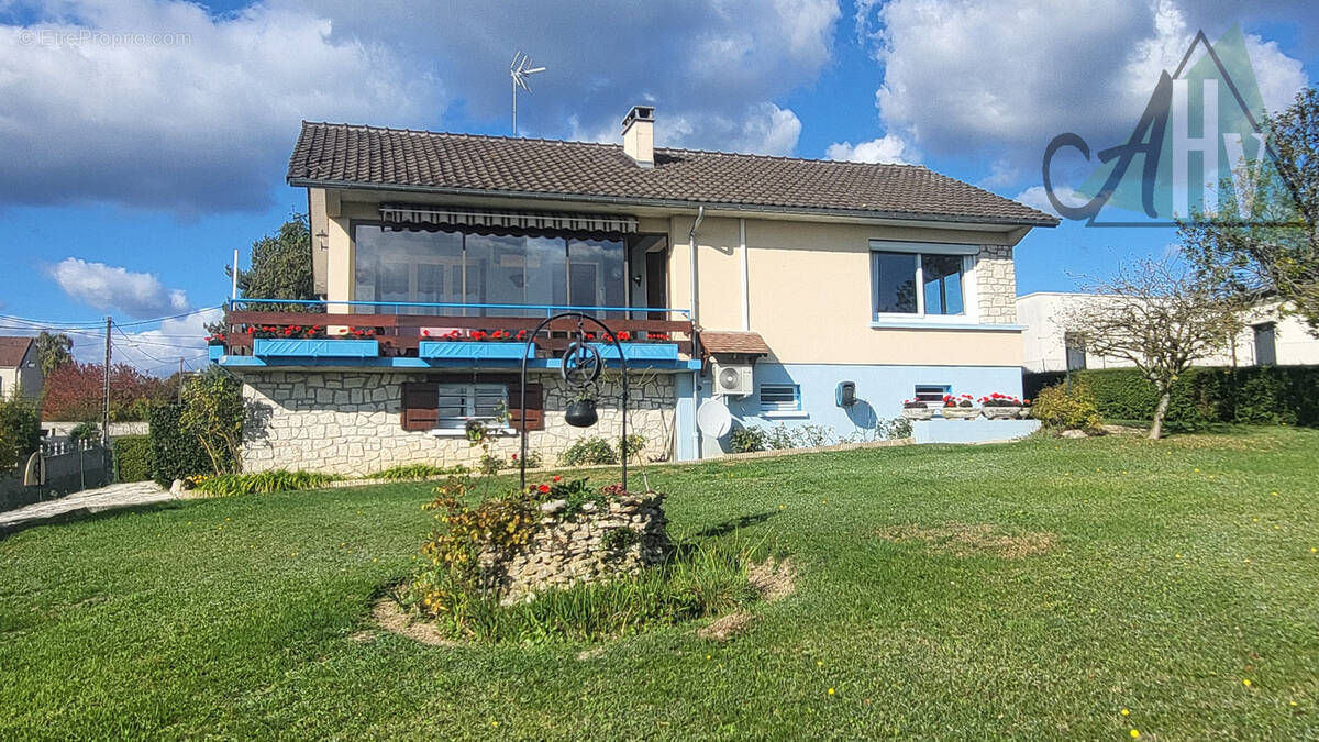 Maison à MONTEREAU-FAULT-YONNE