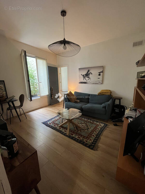 Appartement à PARIS-10E