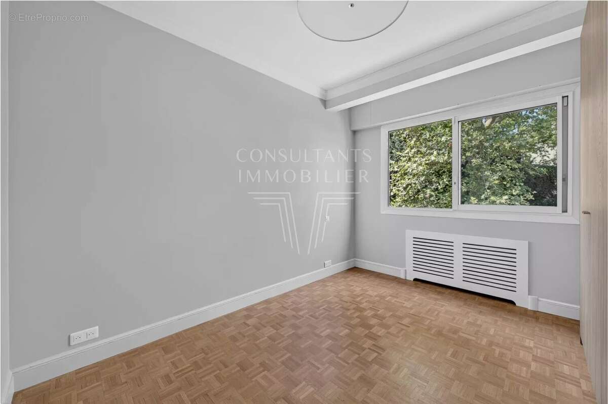 Charles laffitte. appartement familial avec balcons - photo 13