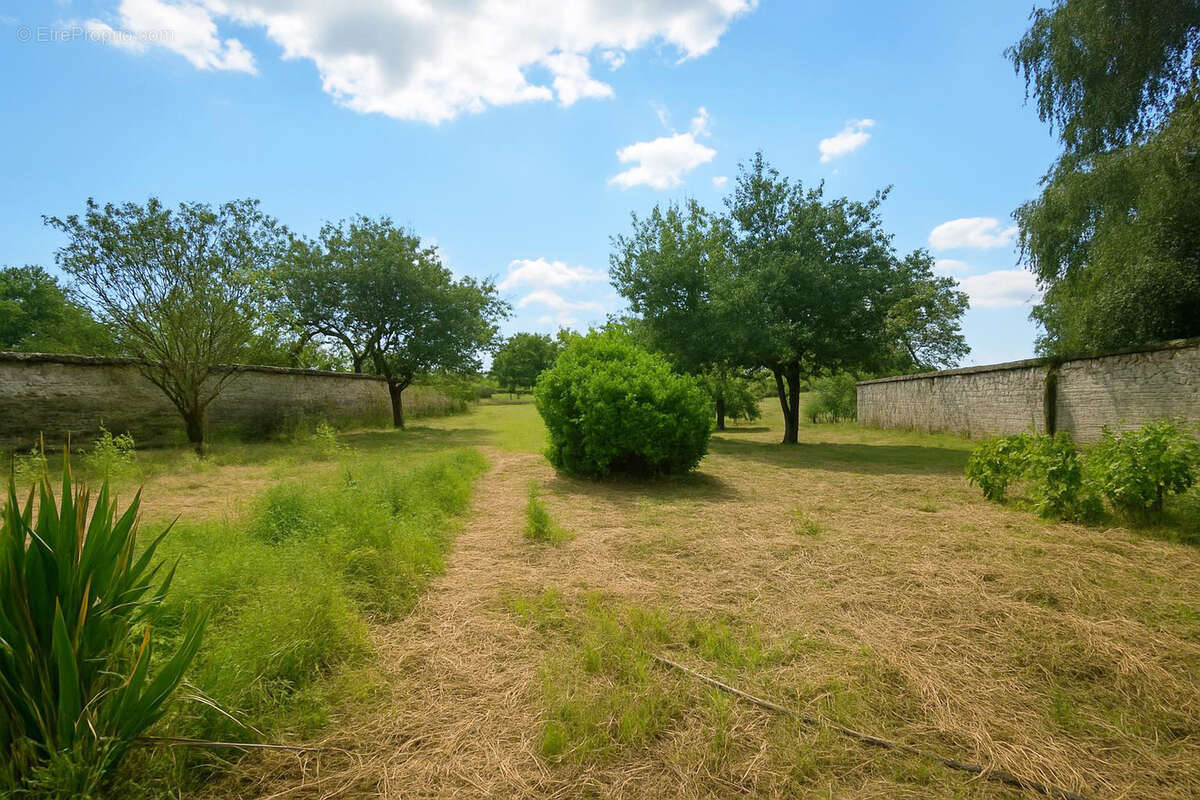 Maison à BILLY-SOUS-MANGIENNES