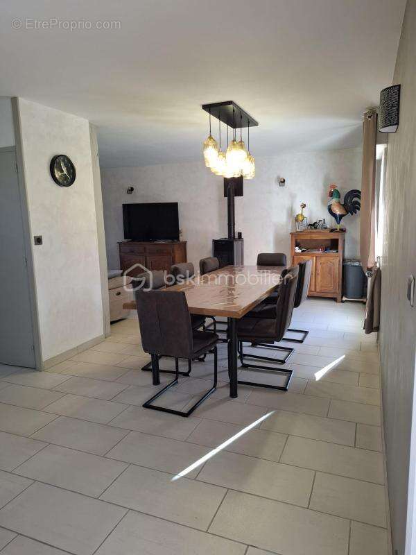 Maison à MERY-CORBON