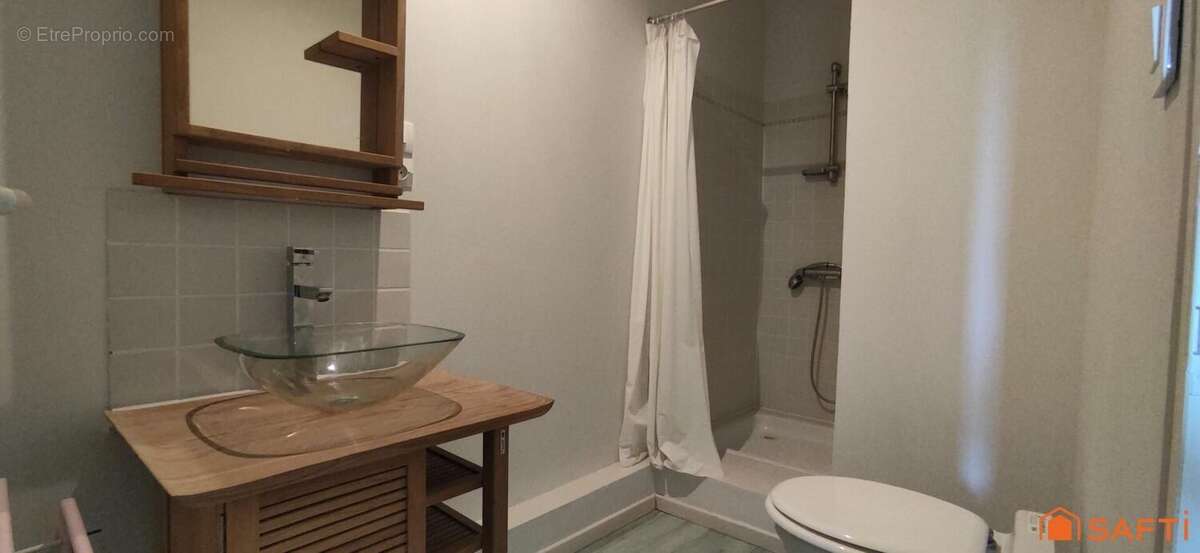 Maison 228 m² à Saint-Julien-De-L'escap  - photo 6