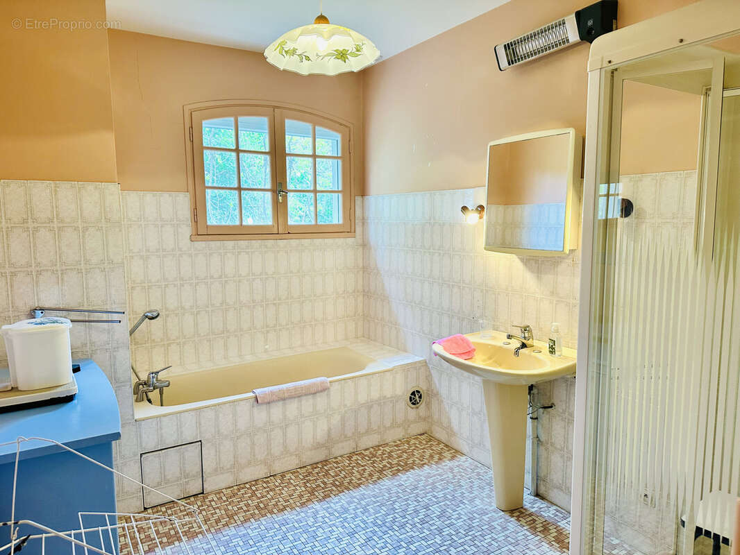 Maison à TOUR-DE-FAURE