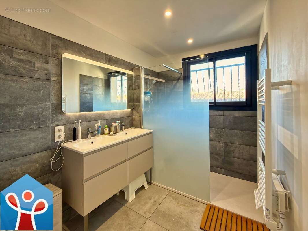 Maison à VILLENEUVE-LES-BEZIERS